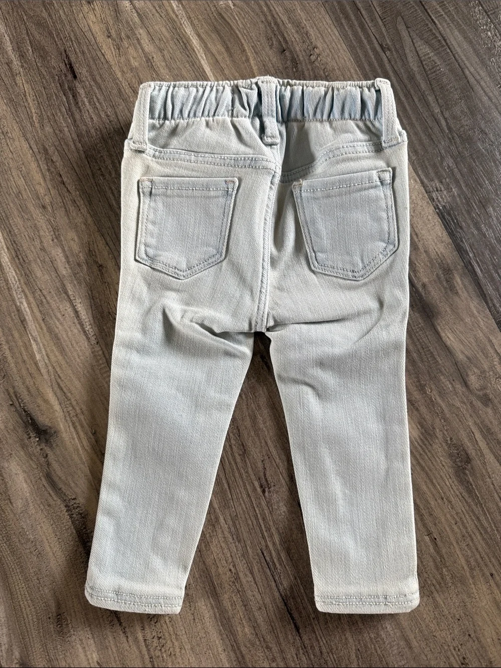 Old Navy Light Blueish-Grey Distressed Skinny Jeans